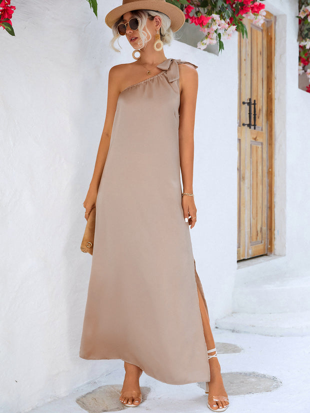The One Shoulder Silhouette Maxi