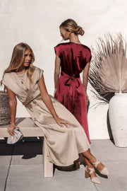 Miss Hollywood Midi Dress