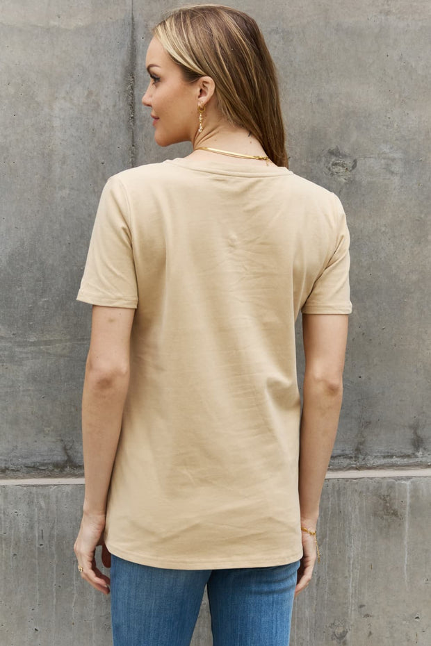 HAPPY MIND HAPPY LIFE Graphic Tee